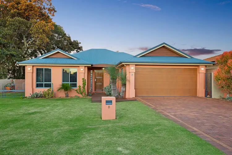 8 Holt Street, Middle Ridge QLD 4350