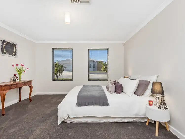 5 Jinkins Way, Madeley WA 6065
