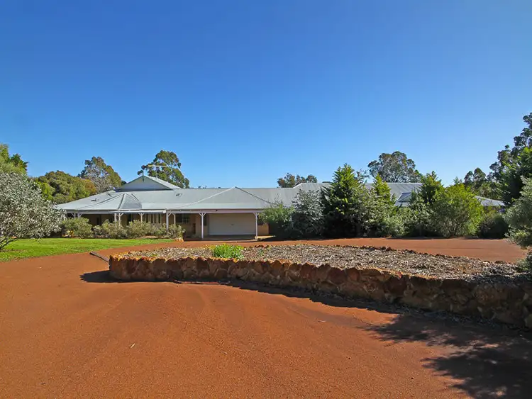 33 Connemara Drive, Brigadoon WA 6069