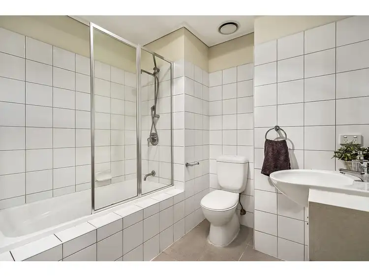 Fifth view of Homely apartment listing, 4/200 Bay Street, Port Melbourne VIC 3207