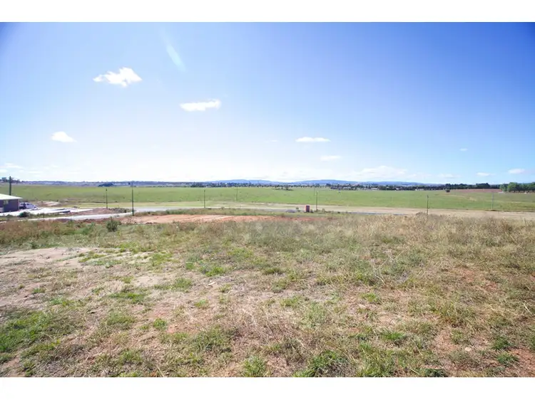 14 Kellahan Street, Eglinton NSW 2795