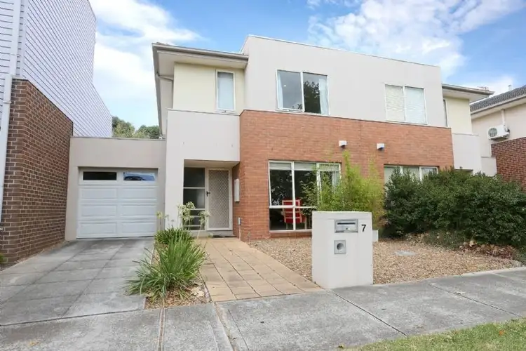 7 Wentworth Drive, Taylors Lakes VIC 3038