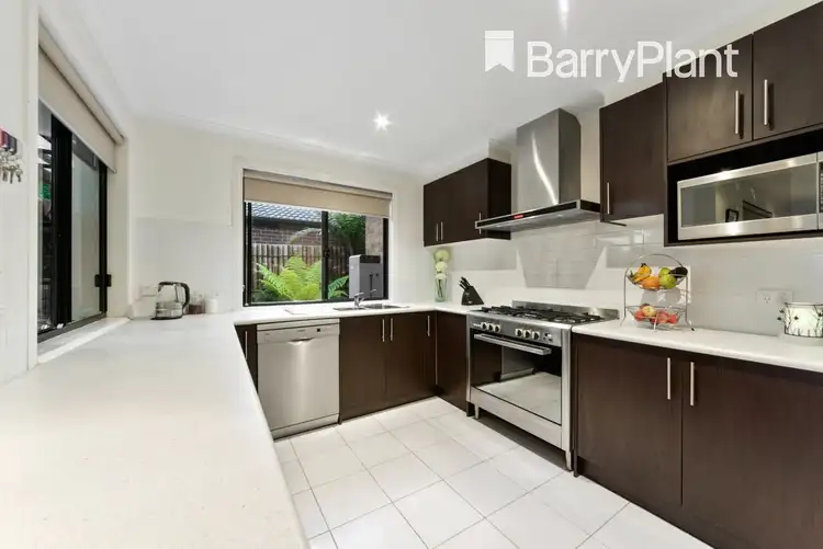 Sixth view of Homely house listing, 10 Drysdale Street, Pakenham VIC 3810