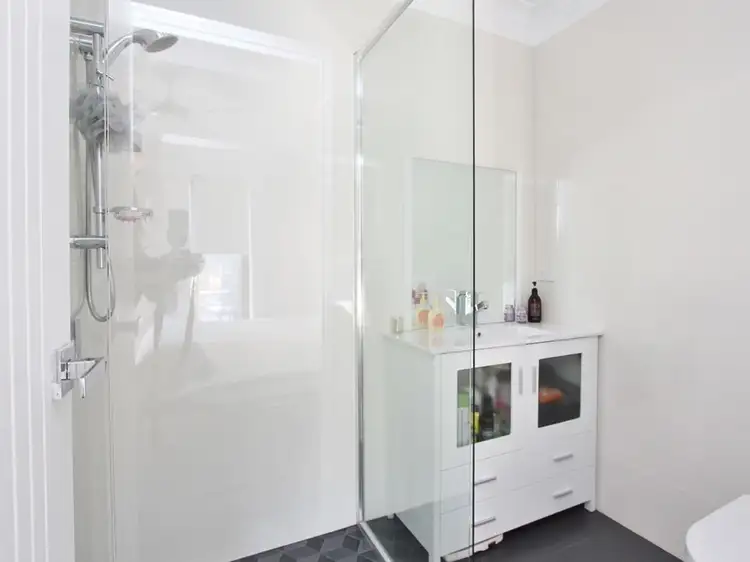 Sixth view of Homely house listing, 2/41 Highton Lane, Mansfield VIC 3722