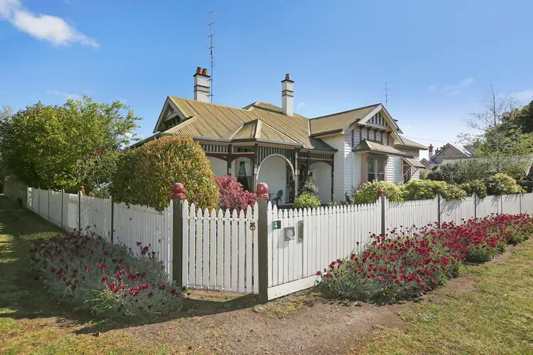 4 Queens Avenue, Colac VIC 3250