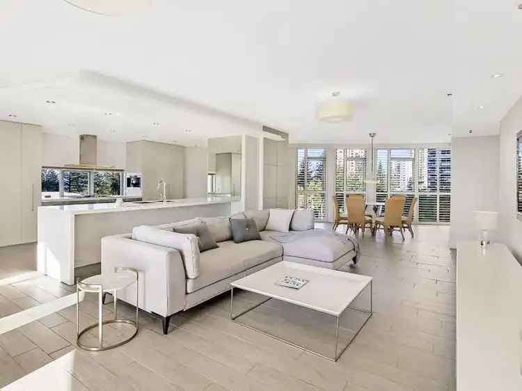 1 LENNIE Avenue, Main Beach QLD 4217