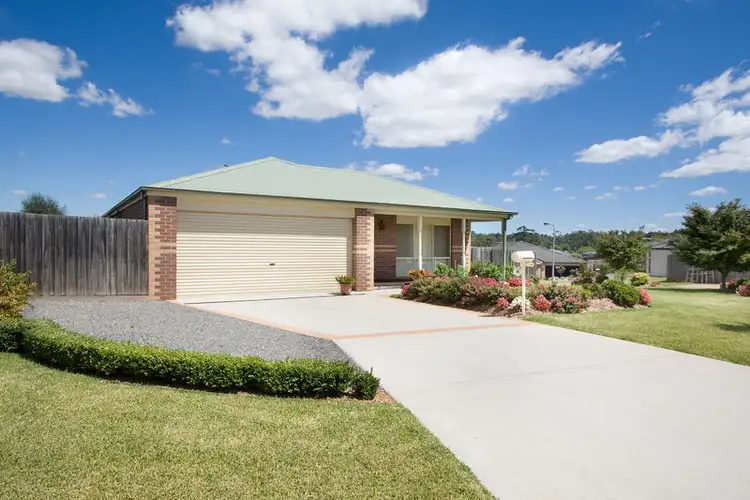 3 Emma Close, Drouin VIC 3818