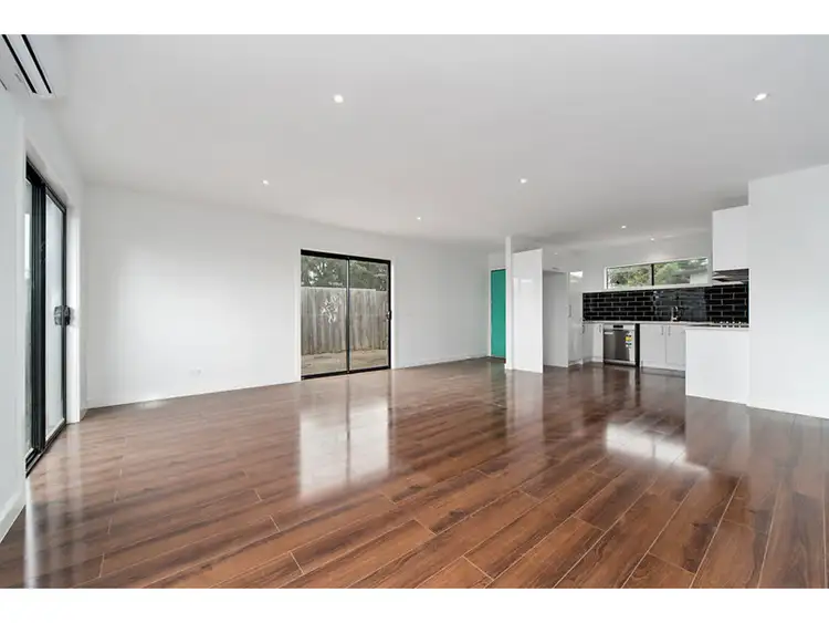 Sixth view of Homely house listing, 2/37 Bouvardia Crescent, Frankston North VIC 3200