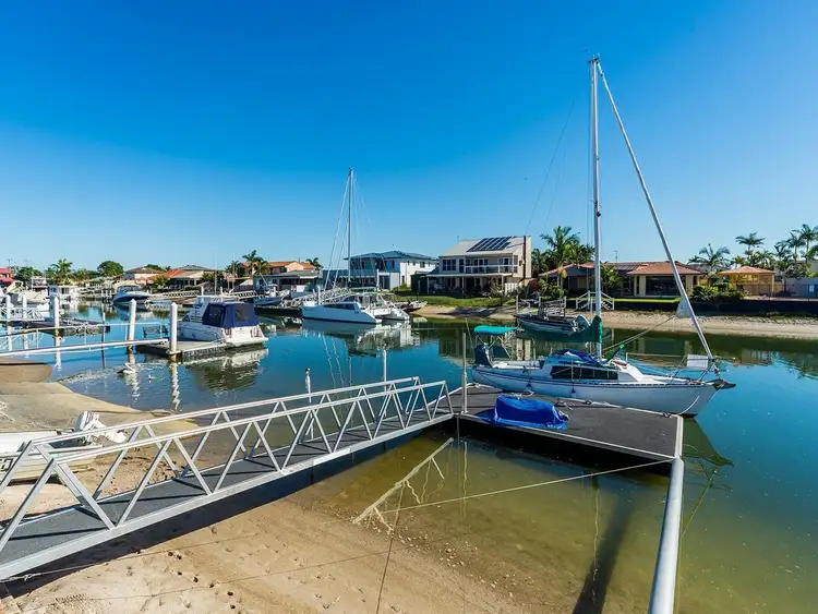 36 Lindsay Parade, Paradise Point QLD 4216