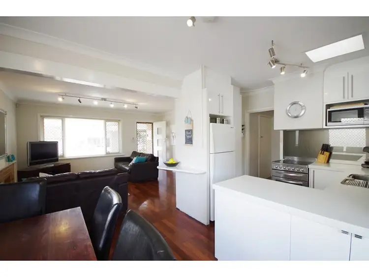 Seventh view of Homely house listing, 260 The Strand, Dianella WA 6059