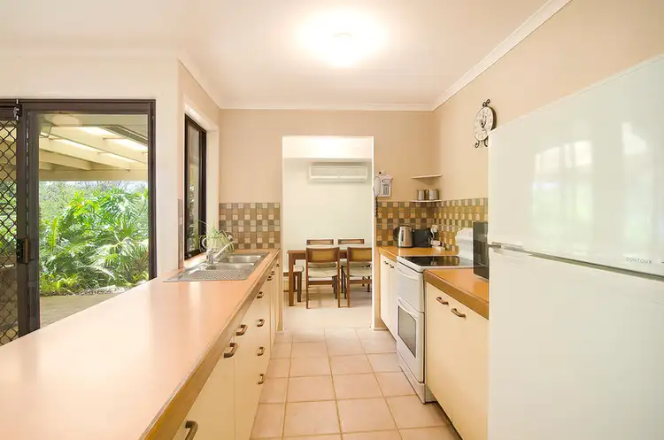 Second view of Homely house listing, 10 Rorymor Court, Highland Park QLD 4211