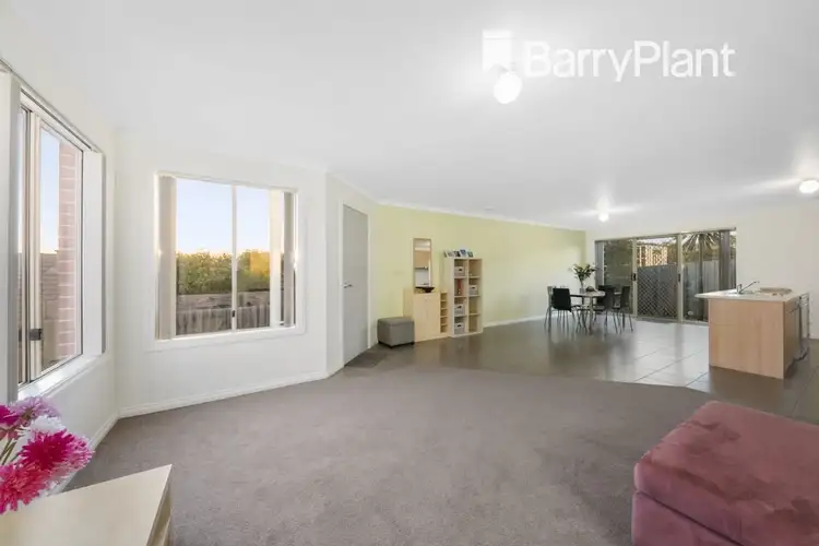Fourth view of Homely house listing, 2/27 Silver Gum Drive, Pakenham VIC 3810