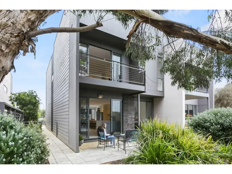 4 Pebble Place, Torquay VIC 3228