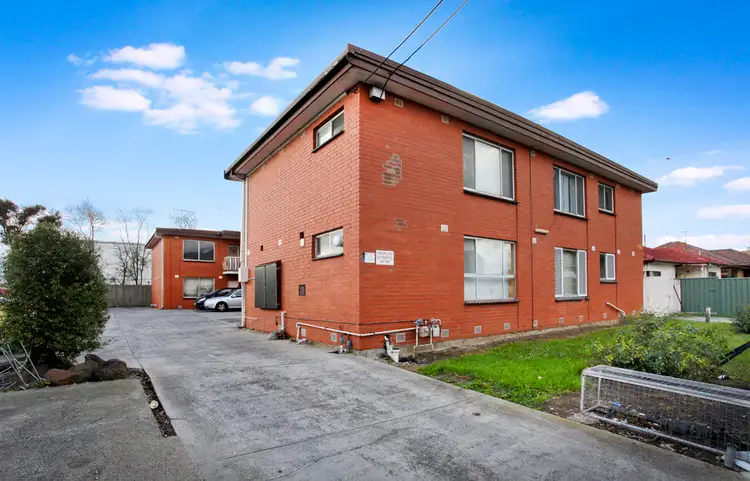 4/12 Cranbourne Avenue, Sunshine North VIC 3020