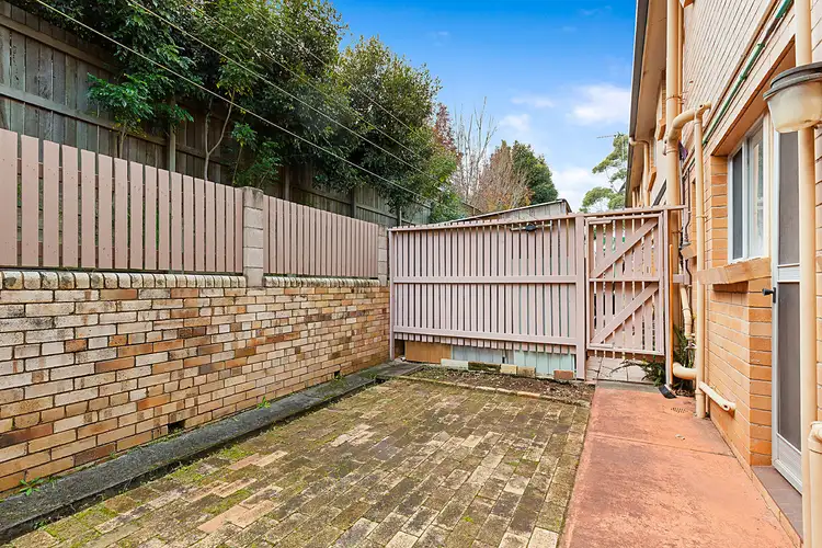 Fifth view of Homely unit listing, 2/18 Glendower Street, Mount Lofty QLD 4350