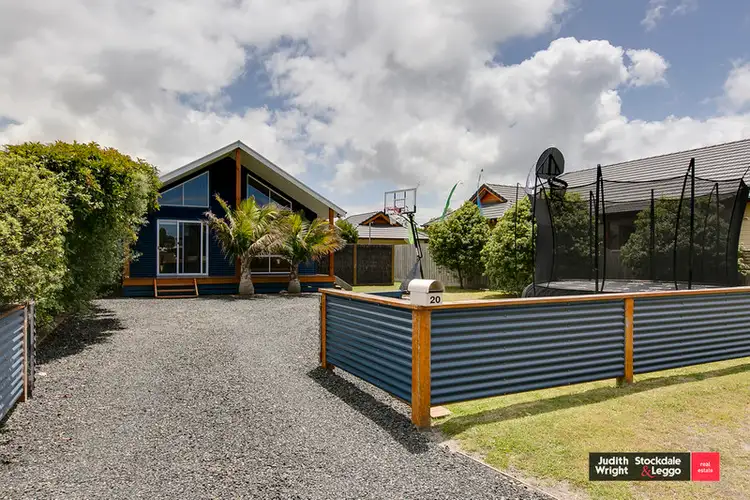 20 Kendall Avenue, Cape Woolamai VIC 3925