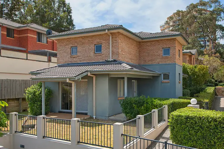 1/3-5 Forbes Street, Hornsby NSW 2077