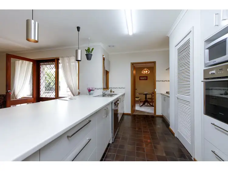 Fifth view of Homely house listing, 3 Edward Court, Sale VIC 3850