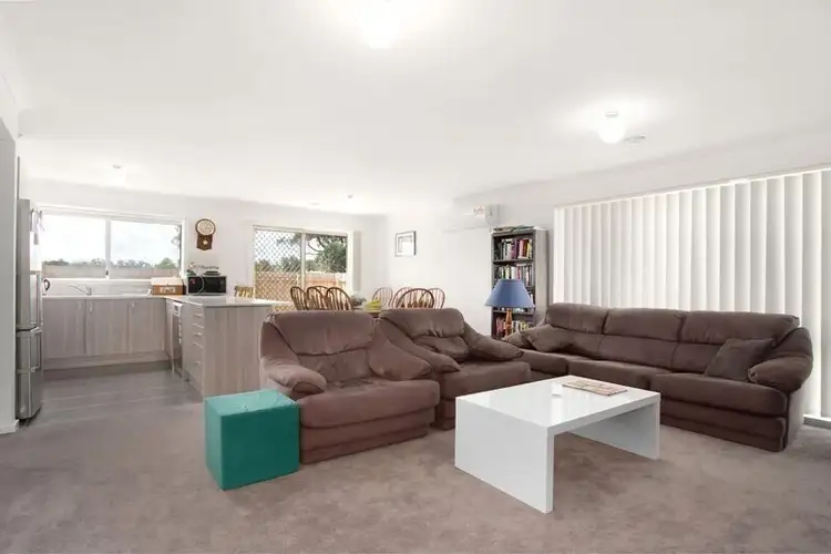 Sixth view of Homely unit listing, 31 Shakespeare Court, Drouin VIC 3818