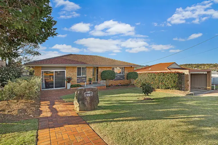 21 Loch Street, Centenary Heights QLD 4350