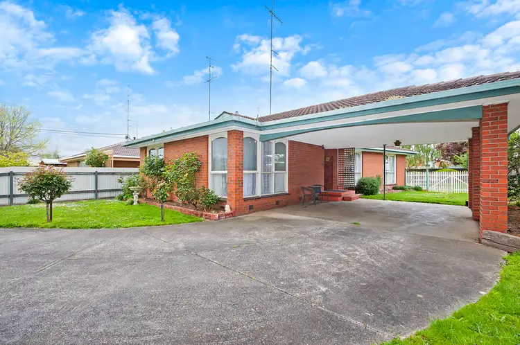 9 Troy Street, Colac VIC 3250