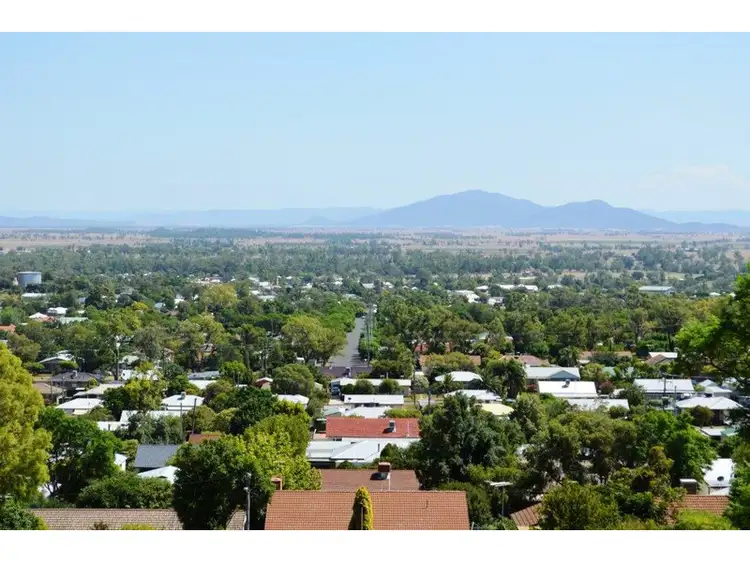 8 Cobbodah Cr, Gunnedah NSW 2380