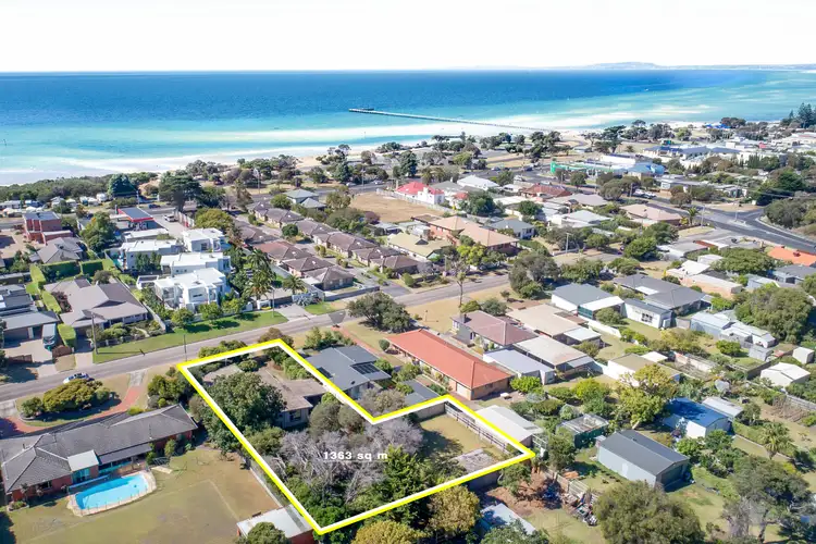 15 Maori Street, Rye VIC 3941