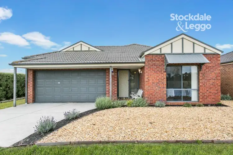 99 Melzak Way, Berwick VIC 3806