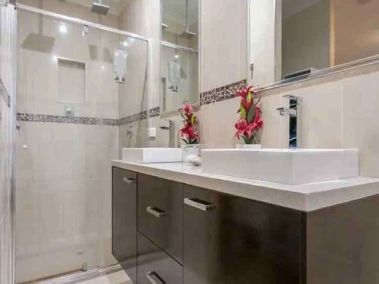 Seventh view of Homely house listing, 5 Hawkstowe Crescent, Greenvale VIC 3059