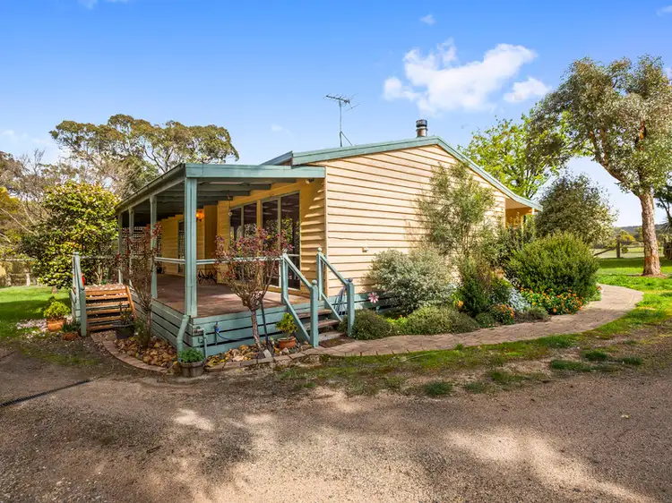 20 Ashworths Road, Lancefield VIC 3435