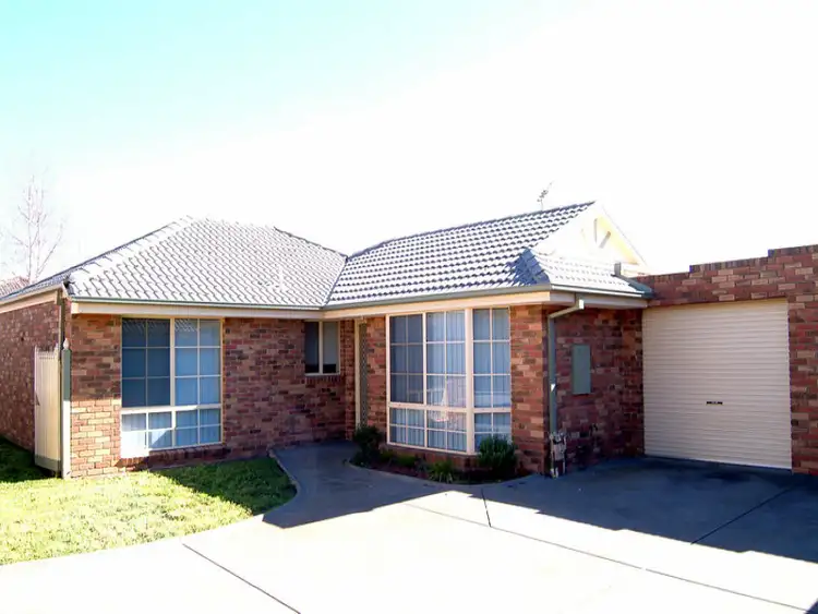 2/4 Bean  Court, Mill Park VIC 3082