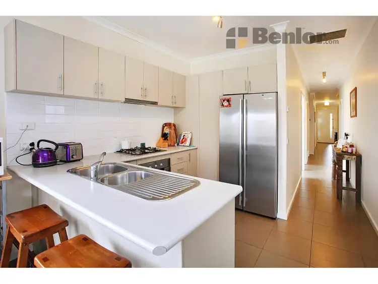 Sixth view of Homely house listing, 2/5 Horseshoe Circuit, Truganina VIC 3029