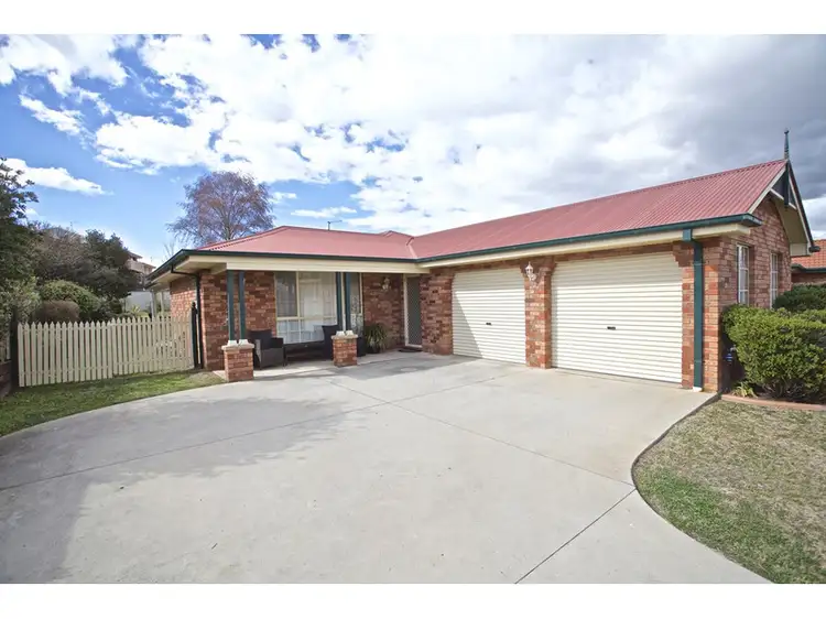 33 Halfpenny Drive, Kelso NSW 2795