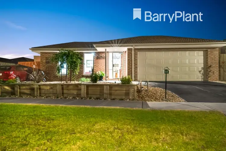 28 Goshawk Drive, Pakenham VIC 3810