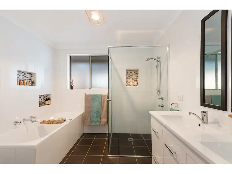 Sixth view of Homely house listing, 8 Lachlan Place, Berkeley Vale NSW 2261