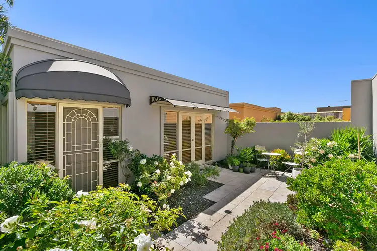 1A Coral Road, Mornington VIC 3931