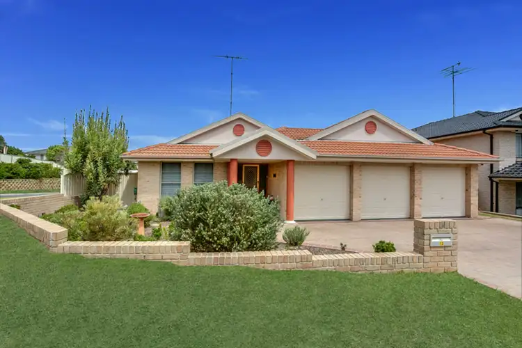 12 Knox Street, Glenmore Park NSW 2745