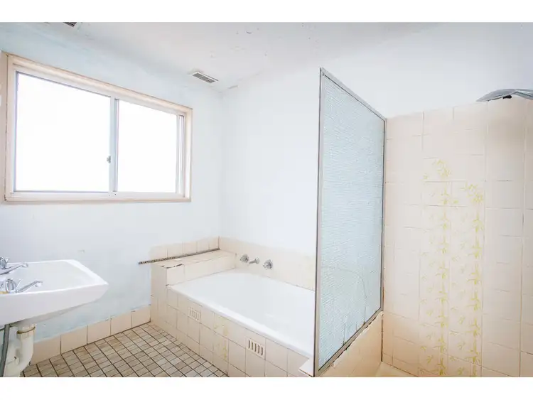 Third view of Homely house listing, 10 Myrtle Street, West Albury NSW 2640