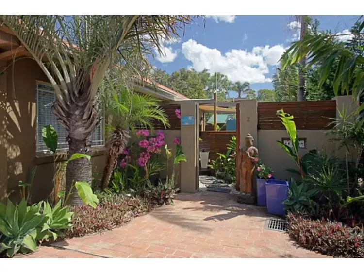 Second view of Homely semi-detached listing, 2/136 Alcorn Street, Suffolk Park NSW 2481