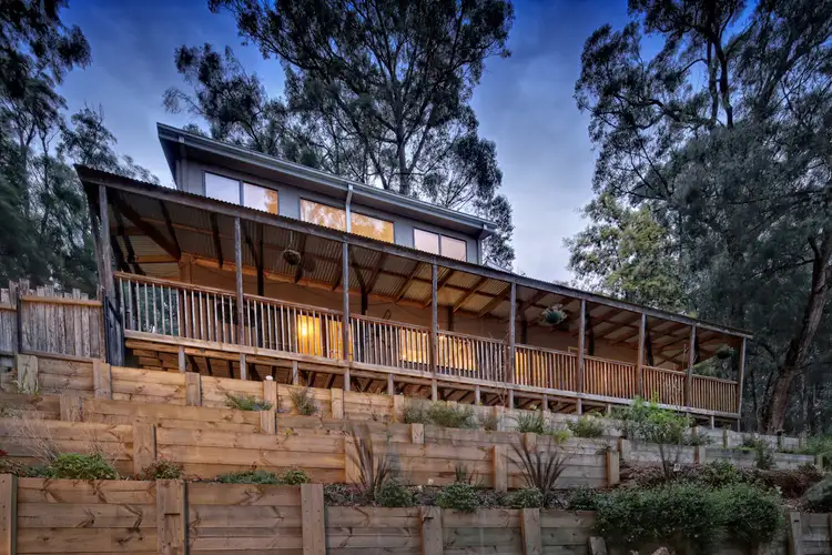 30 Seaview Road, Cockatoo VIC 3781