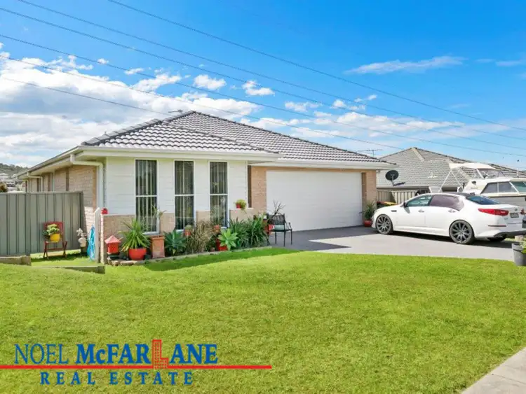 7 Kippax Street, Cameron Park NSW 2285