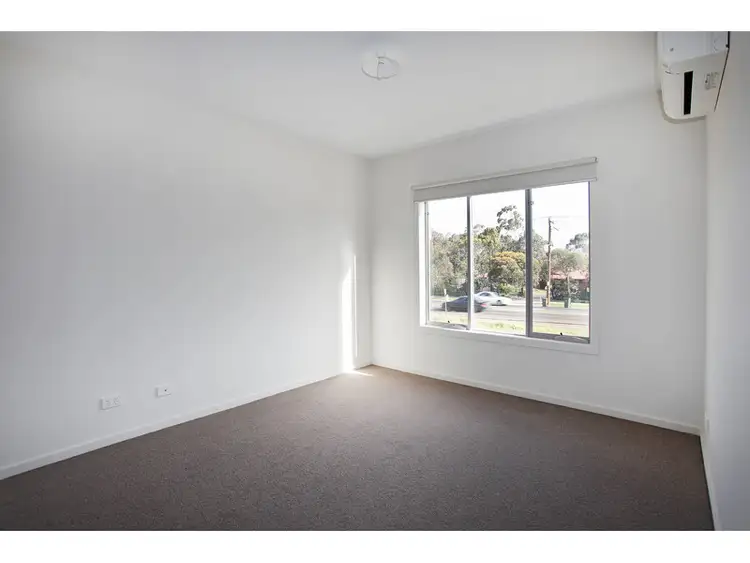 Seventh view of Homely townhouse listing, 19/1 Thomas Carr Drive, Tarneit VIC 3029