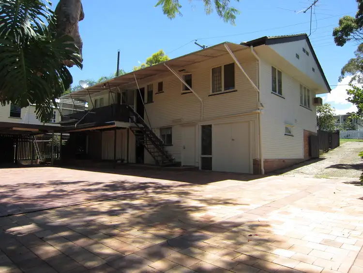 11 Weldon Street, North Ipswich QLD 4305