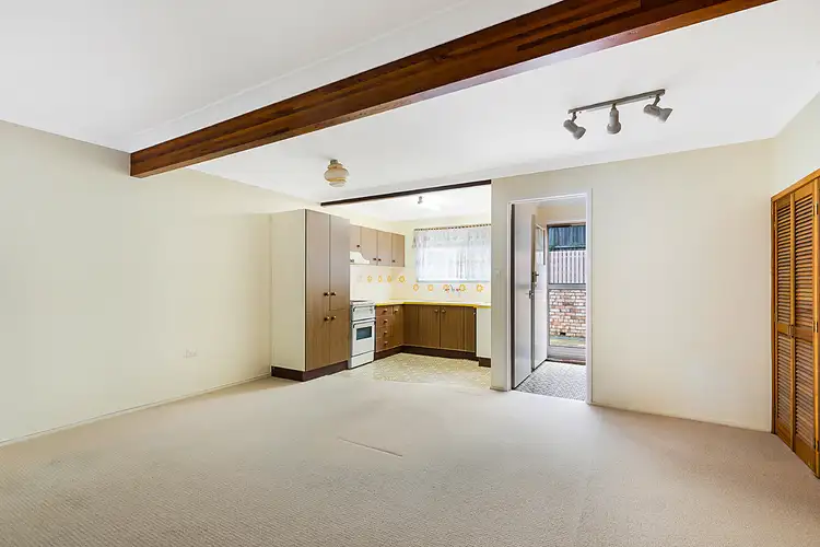 Main view of Homely unit listing, 2/18 Glendower Street, Mount Lofty QLD 4350