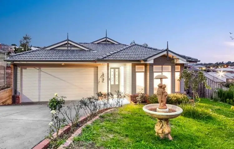 6 Kristan Court, Drouin VIC 3818