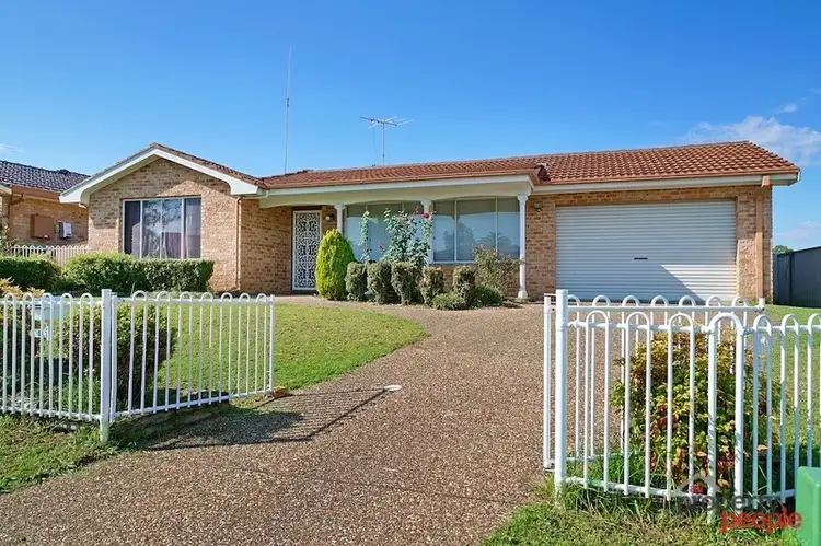 2 Amaranthus Place, Macquarie Fields NSW 2564