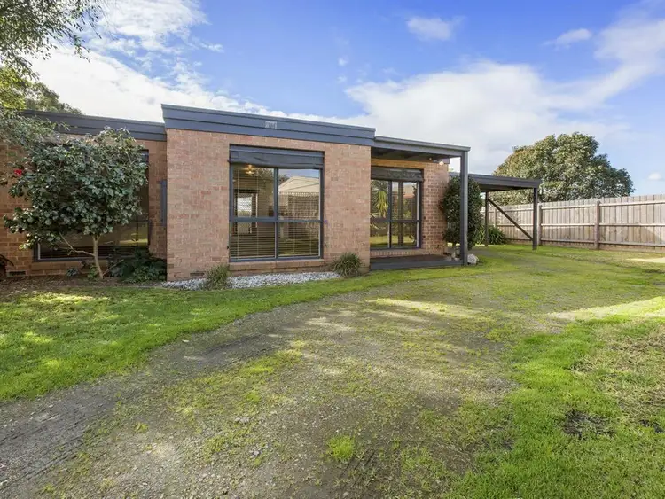 2/10 Frances Drive, Mount Martha VIC 3934
