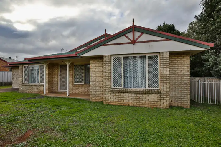 7 Heather Street, Kearneys Spring QLD 4350