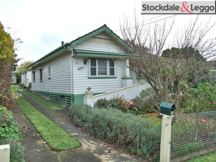 27 Railway Crescent, Moe VIC 3825