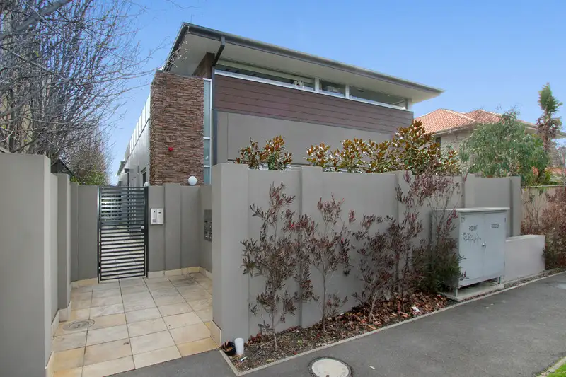 Main view of Homely apartment listing, 2/383 New Street, Brighton VIC 3186